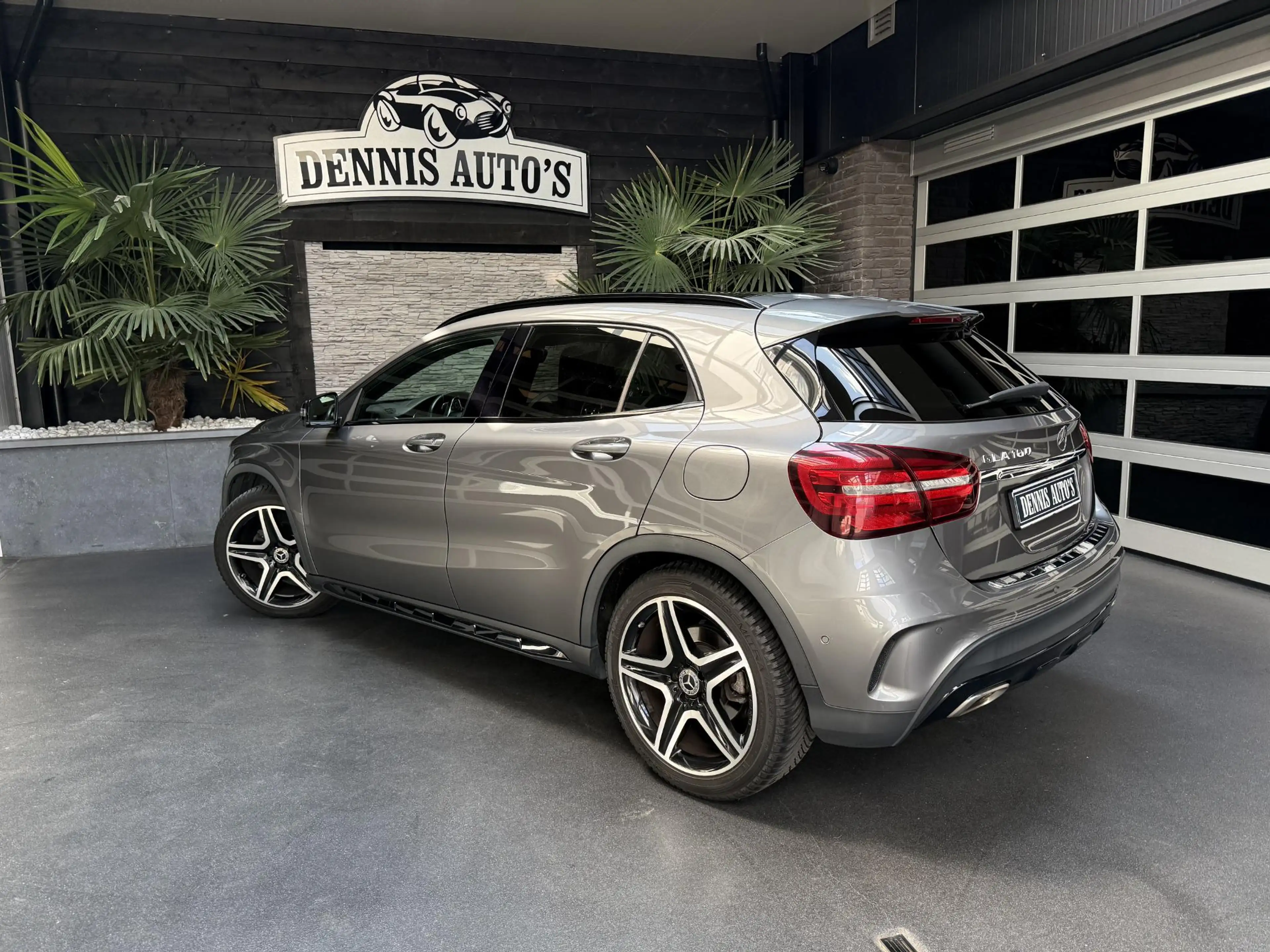 Mercedes-Benz GLA 180 Business Solution AMG Limited Panoramadak! — photo 5