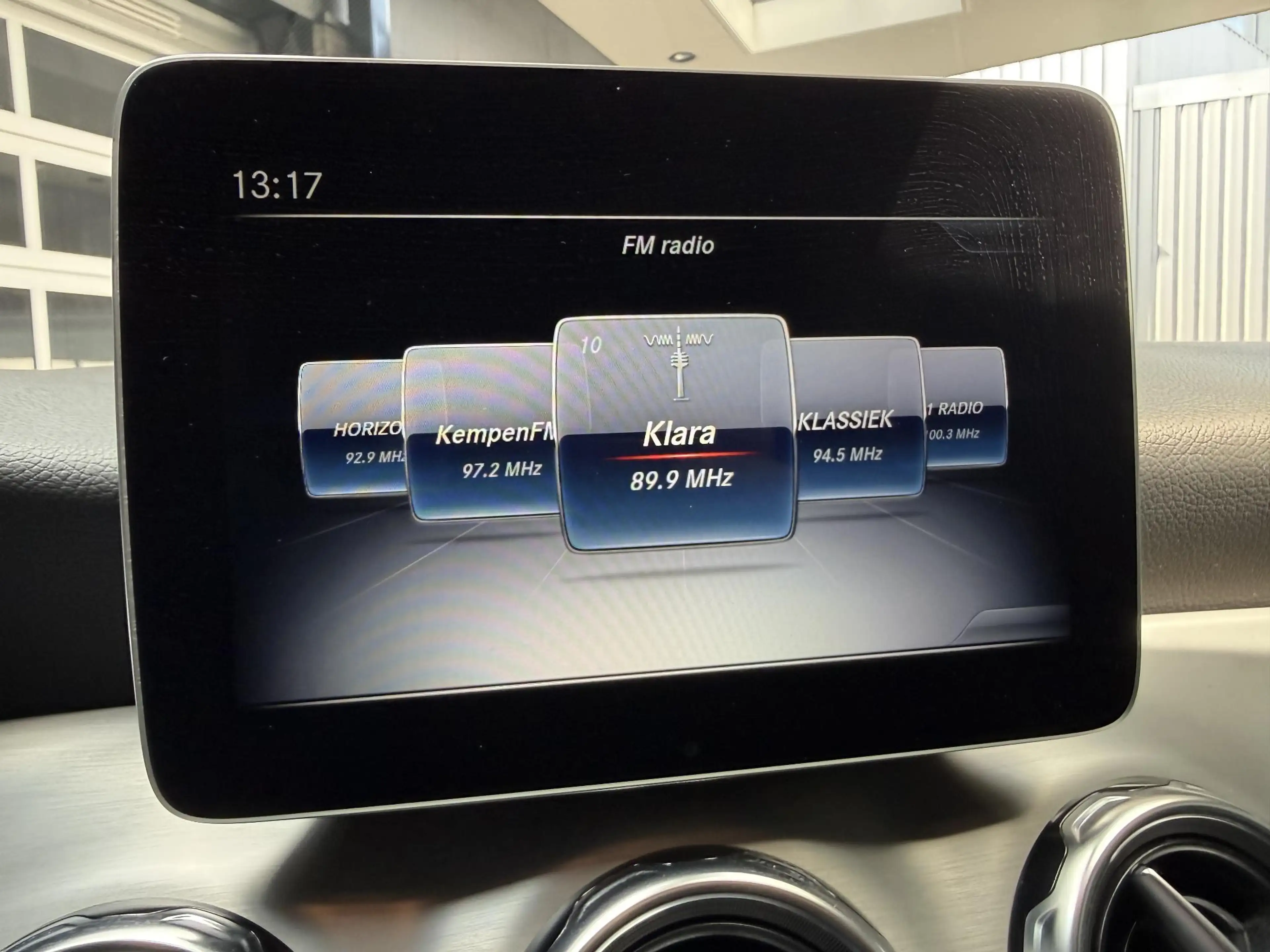 Mercedes-Benz GLA 180 Business Solution AMG Limited Panoramadak! — photo 21