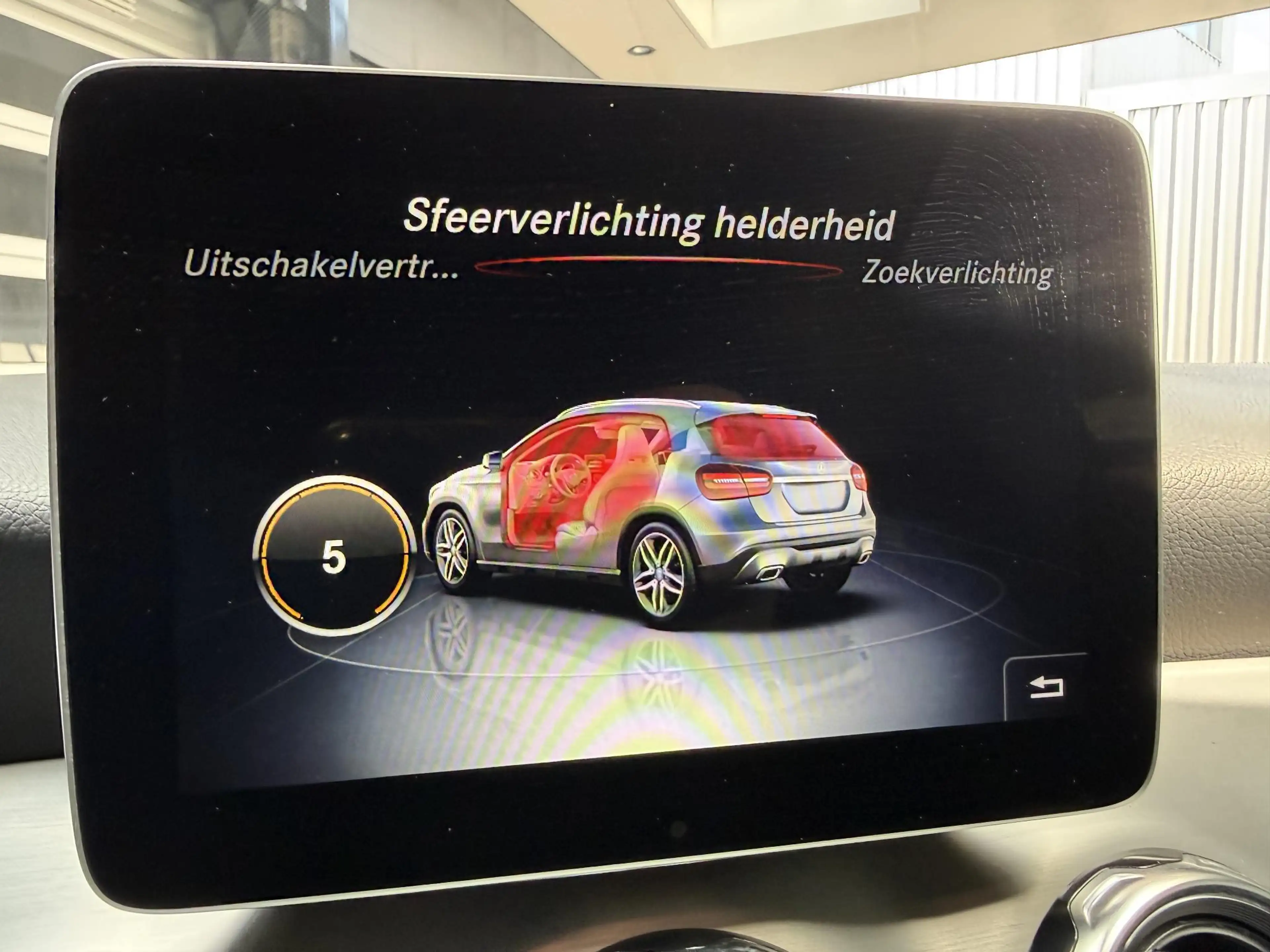 Mercedes-Benz GLA 180 Business Solution AMG Limited Panoramadak! — photo 19