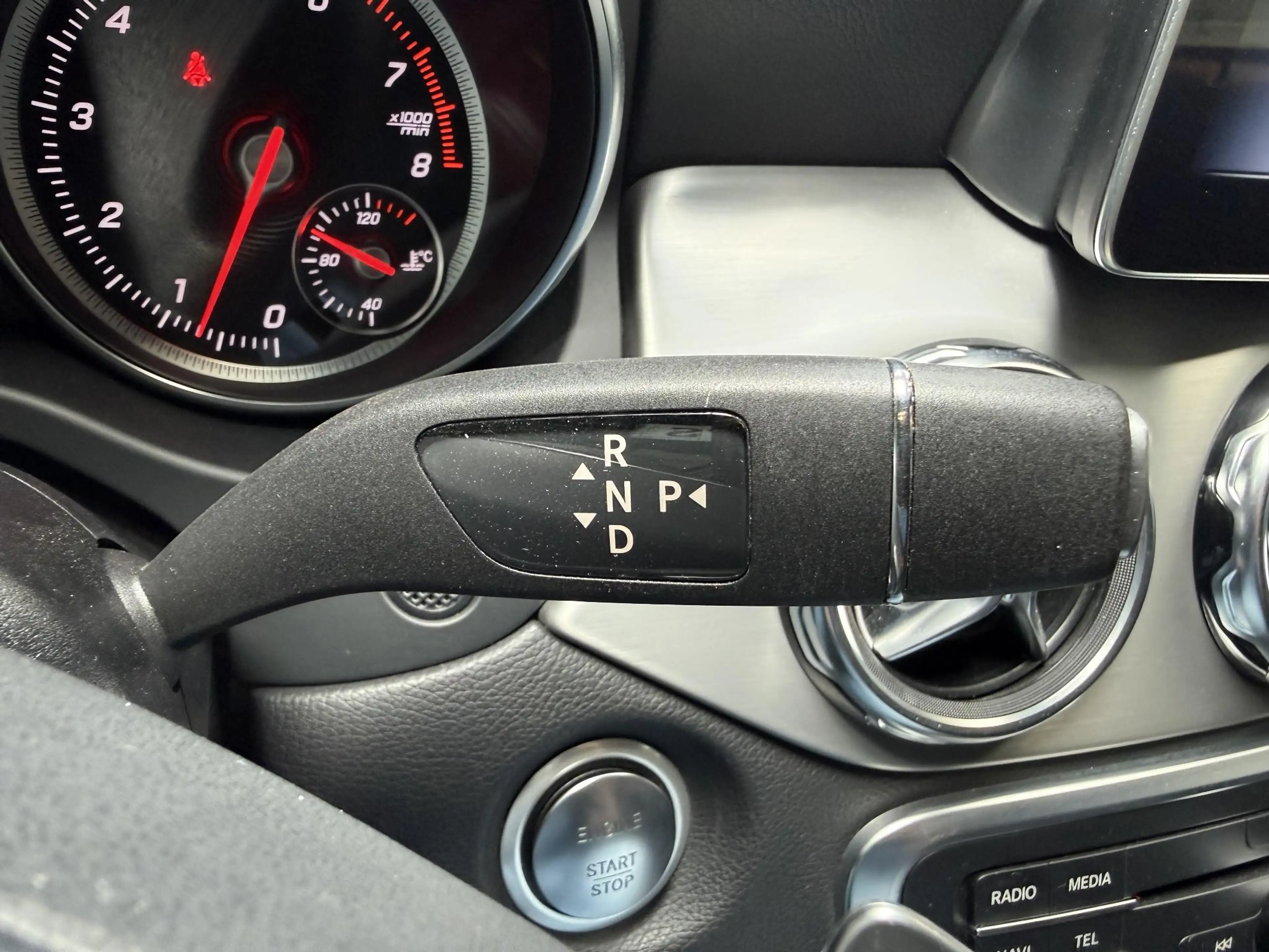 Mercedes-Benz GLA 180 Business Solution AMG Limited Panoramadak! — photo 28