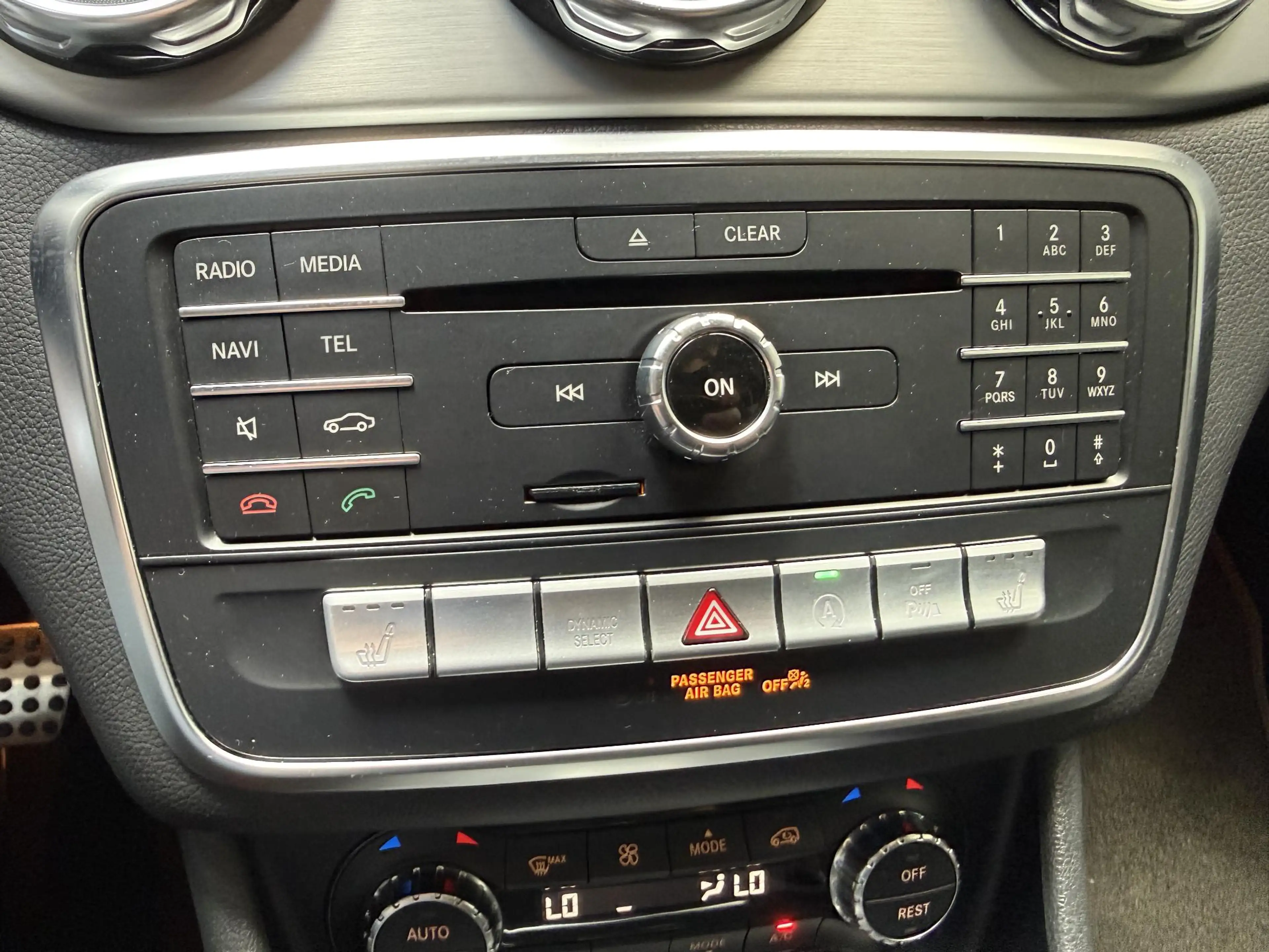 Mercedes-Benz GLA 180 Business Solution AMG Limited Panoramadak! — photo 18