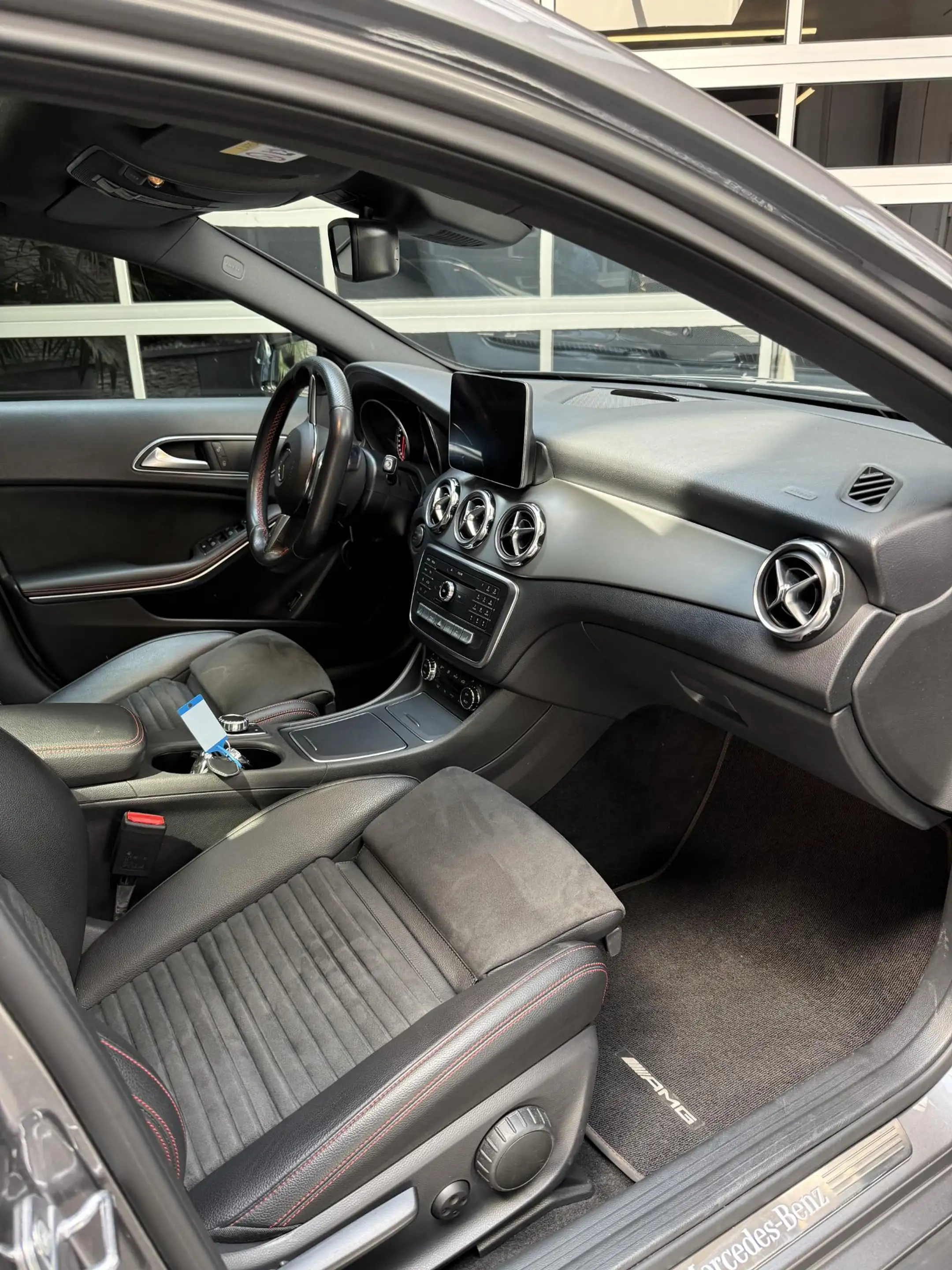 Mercedes-Benz GLA 180 Business Solution AMG Limited Panoramadak! — photo 7