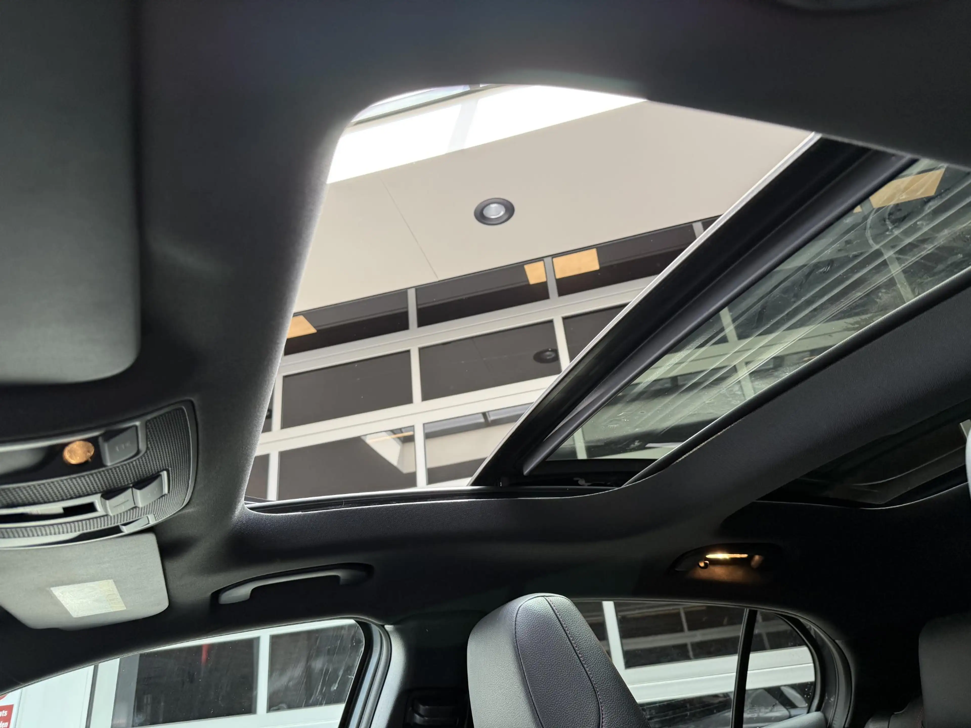 Mercedes-Benz GLA 180 Business Solution AMG Limited Panoramadak! — photo 15