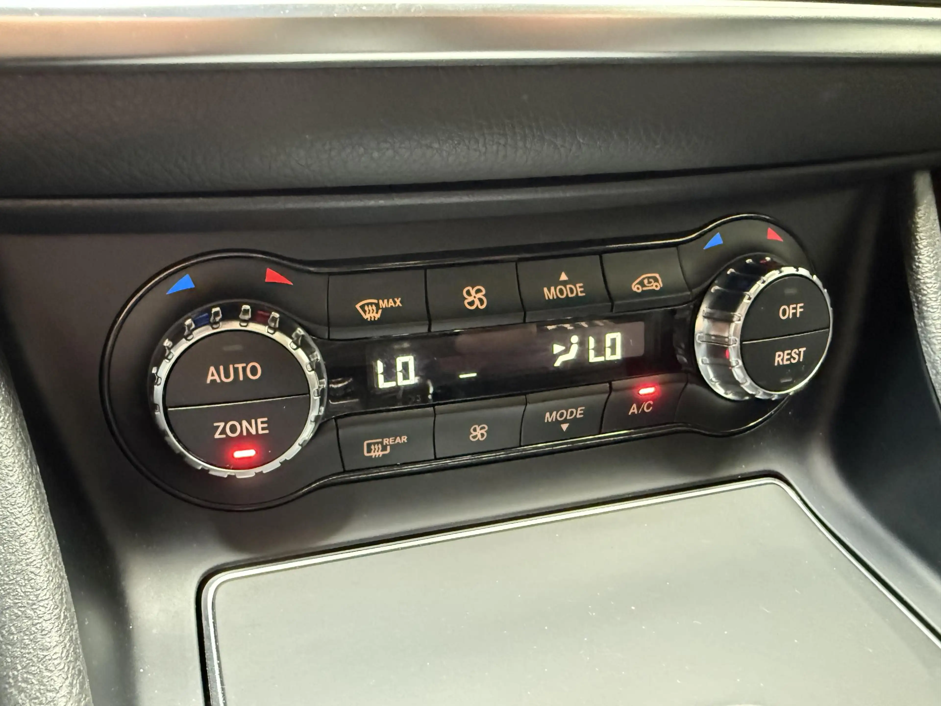 Mercedes-Benz GLA 180 Business Solution AMG Limited Panoramadak! — photo 17
