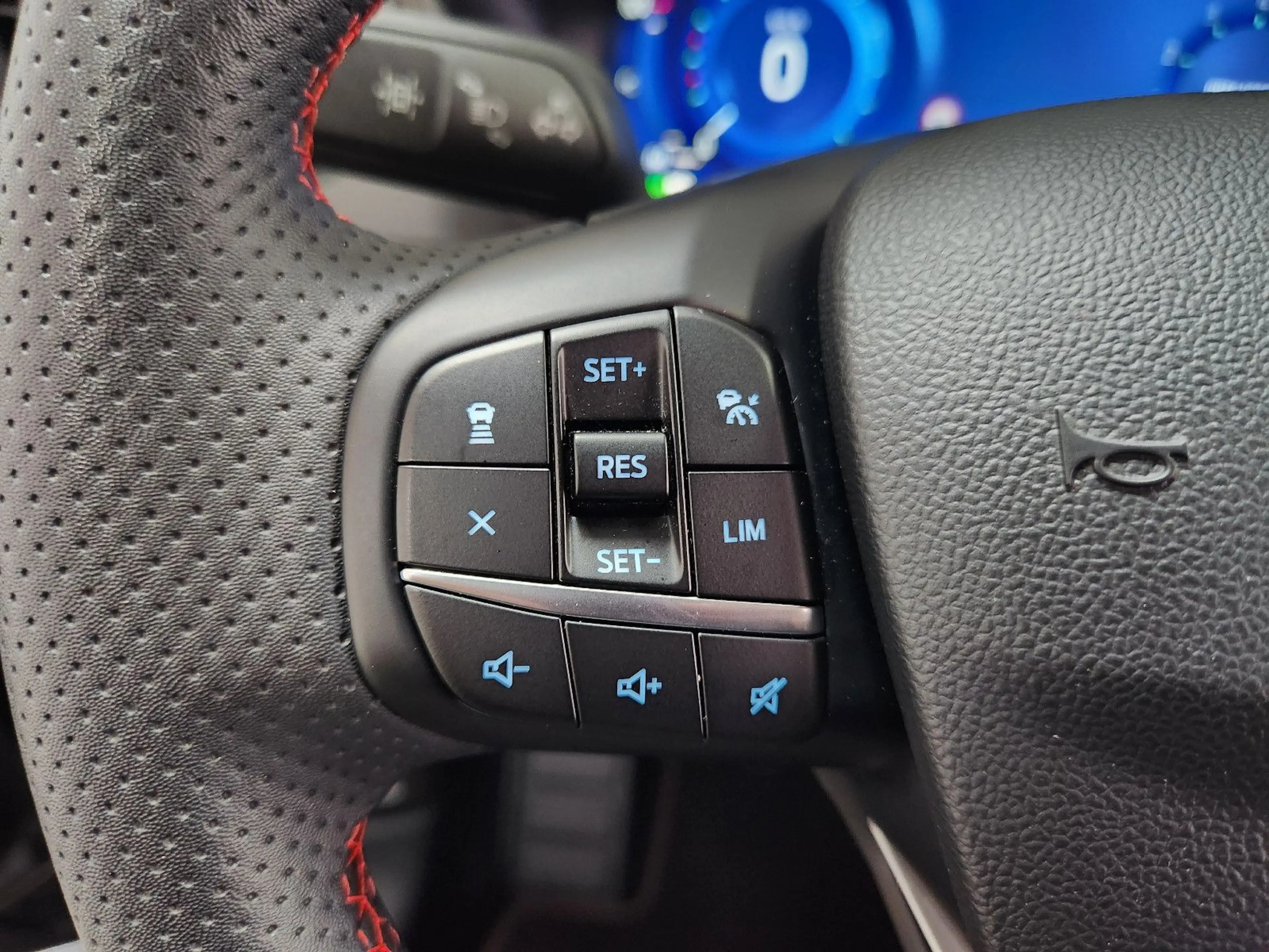 Ford Kuga ST-Line X 1.5 AHK ACC SHZ CarPlay M&S Kam. — photo 14