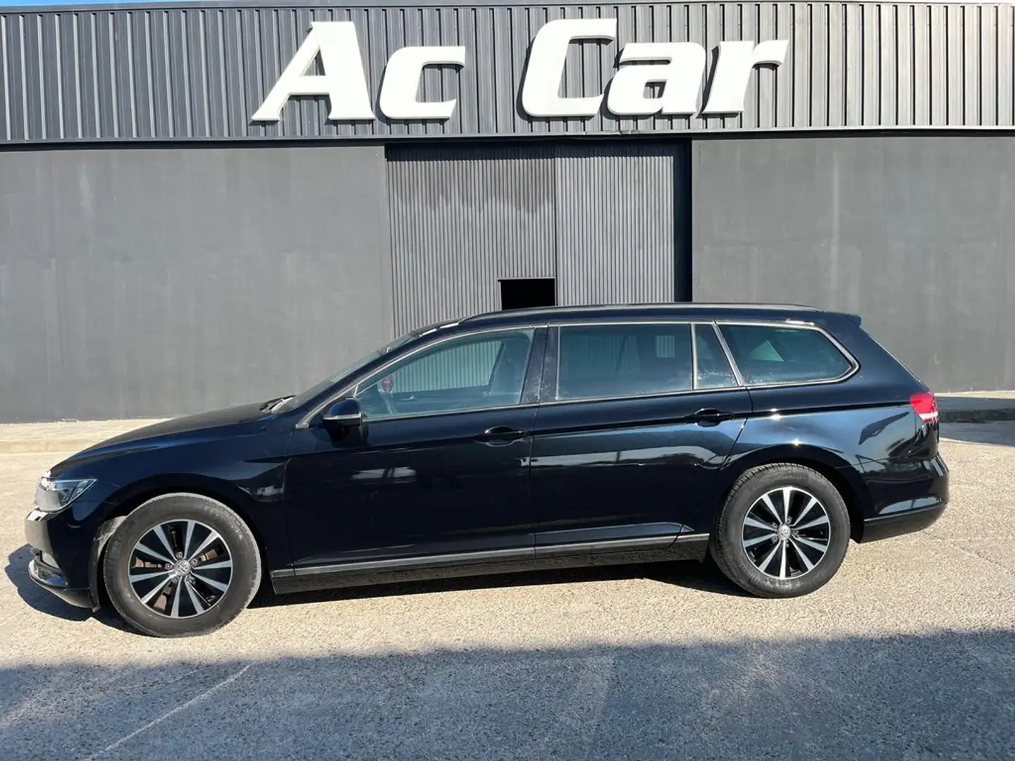 Volkswagen Passat Variant 1.6TDI Edition 88kW Negro - 1