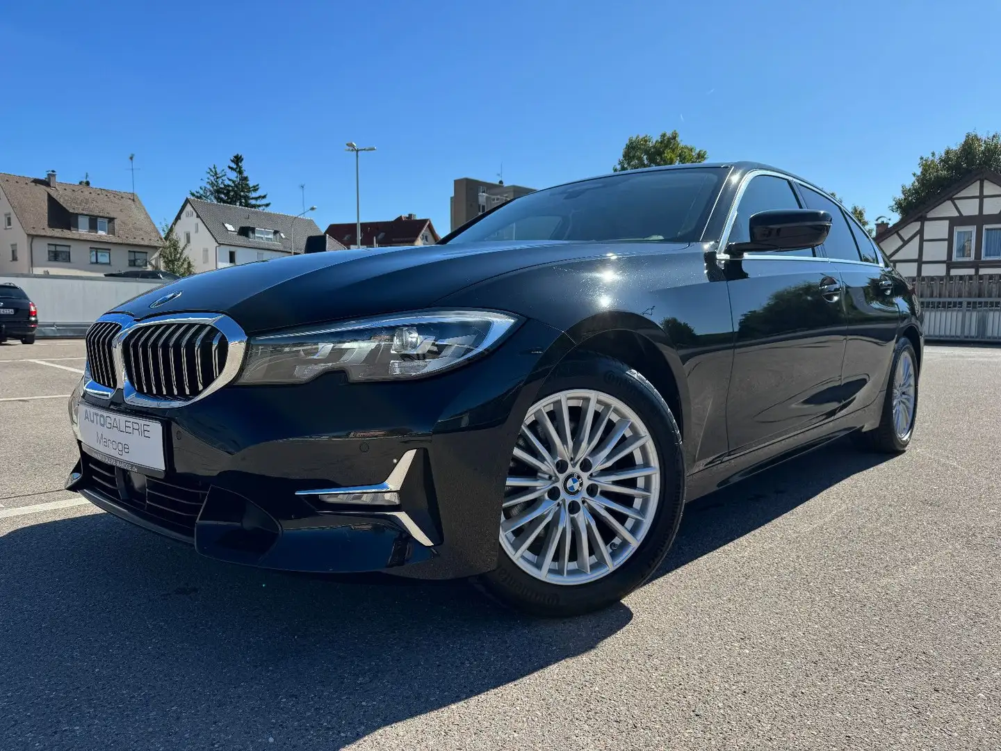 BMW 320 d xD Aut. Luxury Line LEDER/LED/NAVI/STOP&GO Schwarz - 1
