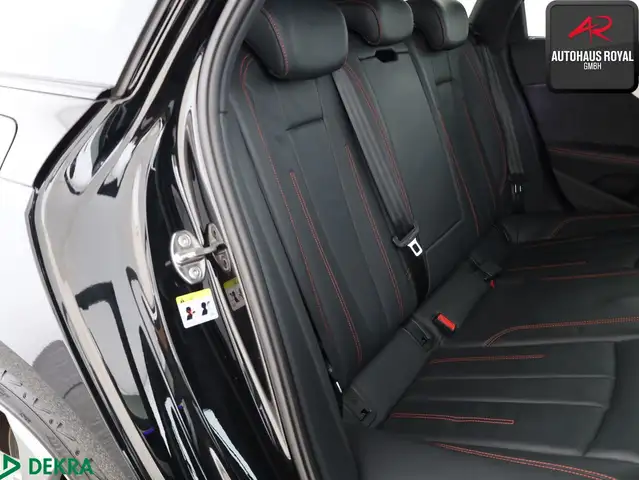 Audi A4 view 12