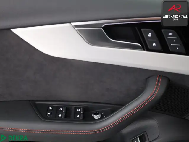 Audi A4 view 14