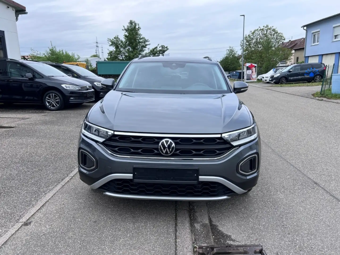 Volkswagen T-Roc 1.0TSI Life DC LED NAVI SHZ PDC DAB Grau - 2