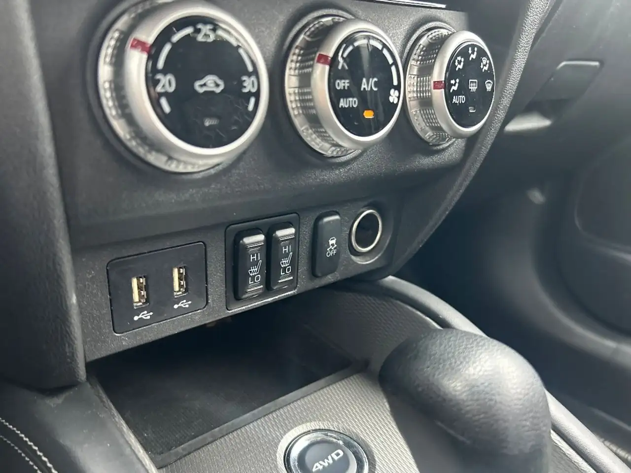 Mitsubishi RVR снимка Mitsubishi RVR