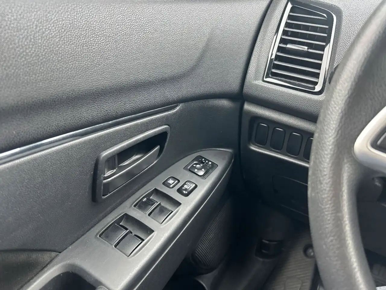 Mitsubishi RVR снимка Mitsubishi RVR