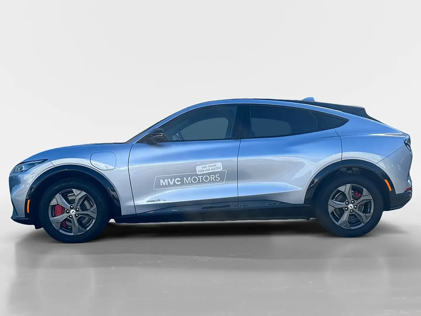 Ford Mustang Mach-E AWD Elektro Standard Range Ezüst - 2