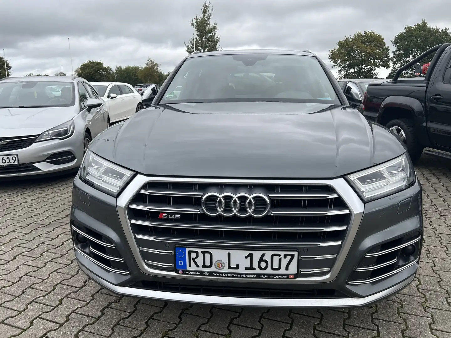 Audi SQ5 SQ5 8 Fach - Garagenfahrzeug - Top gepflegt Grau - 2