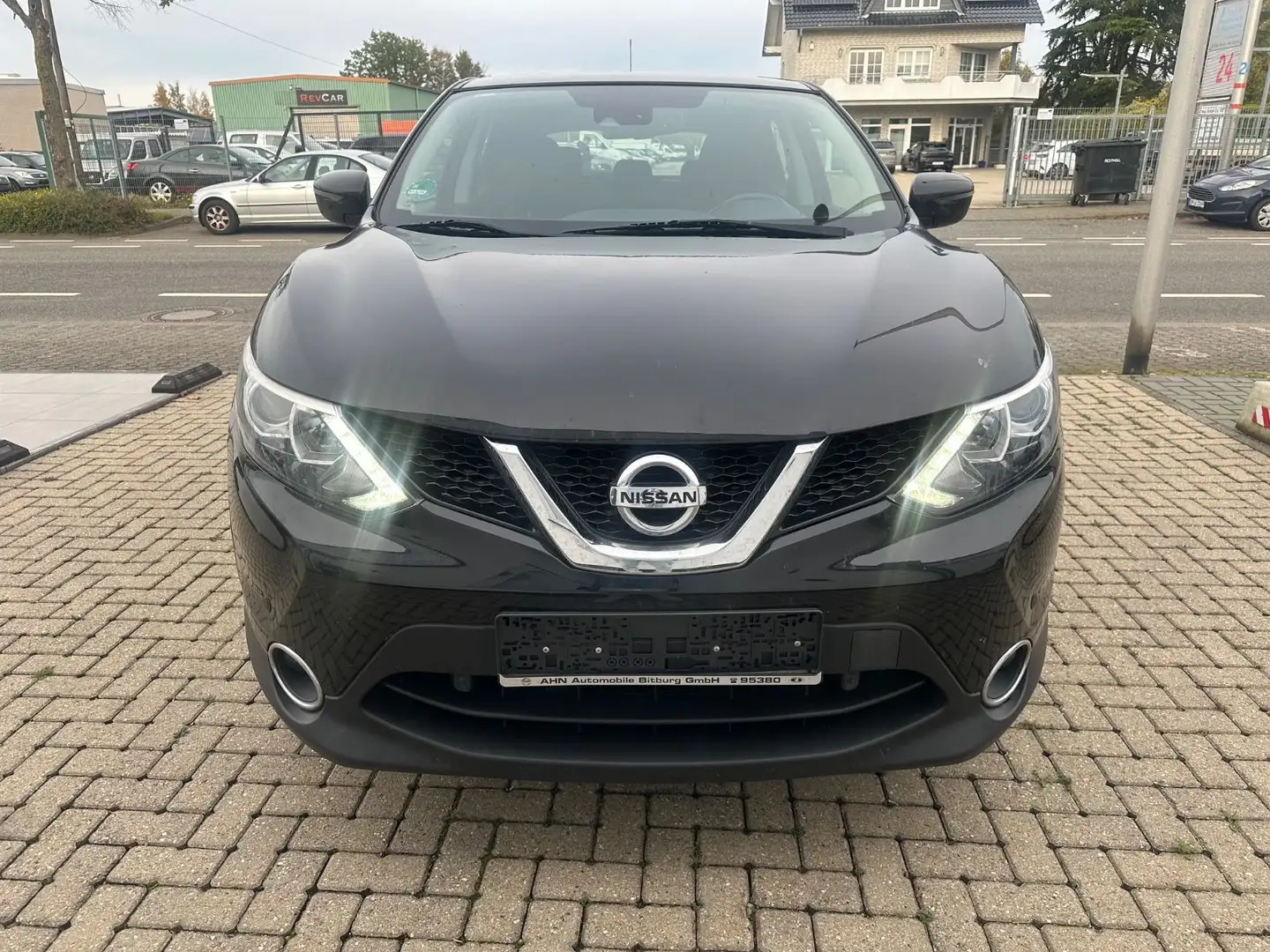 Nissan Qashqai Acenta Navi Xenon Rückfahrkamera Černá - 1