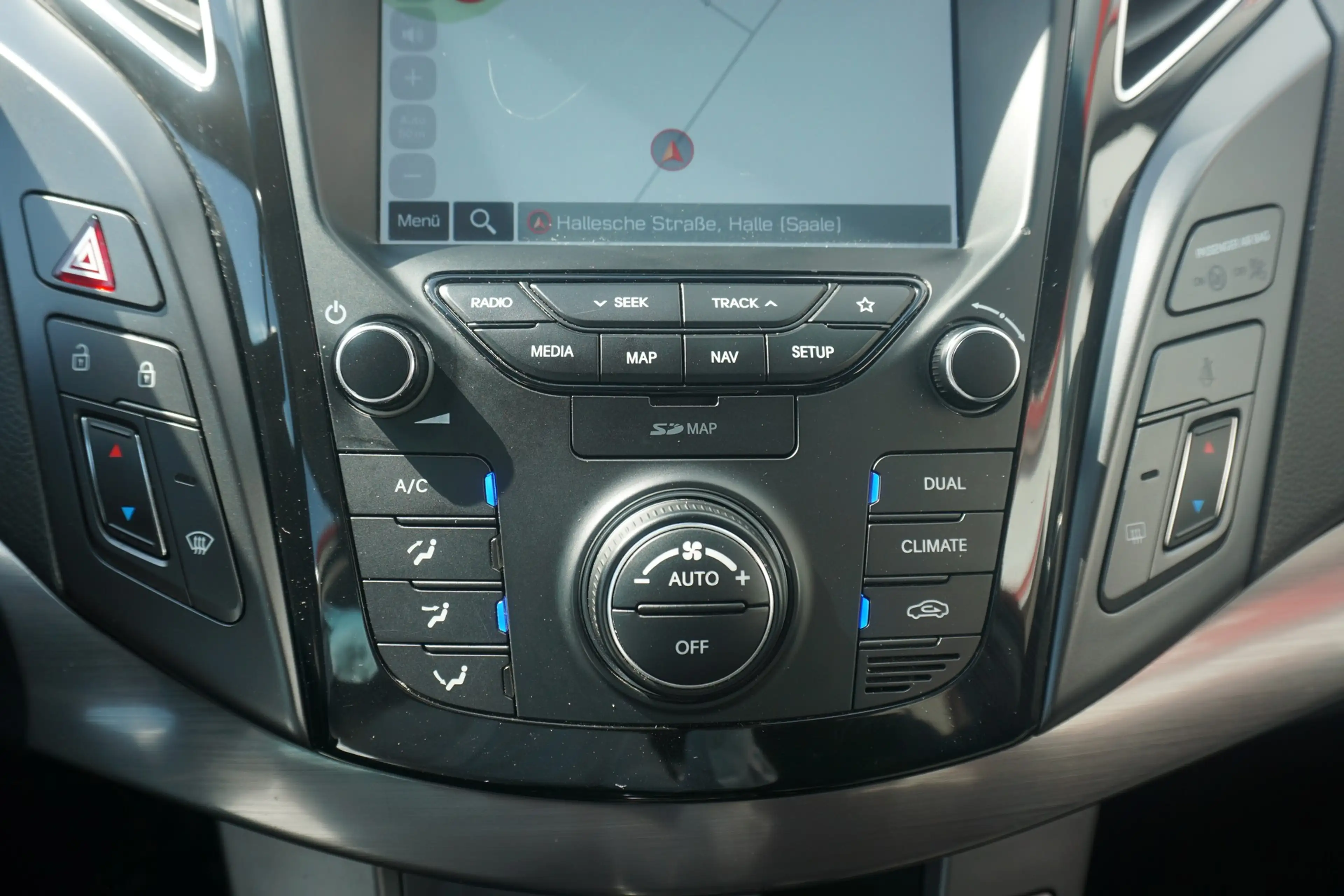 Hyundai i40 Kombi 1.6 GDI Space Blue Navi Kamera — photo 17