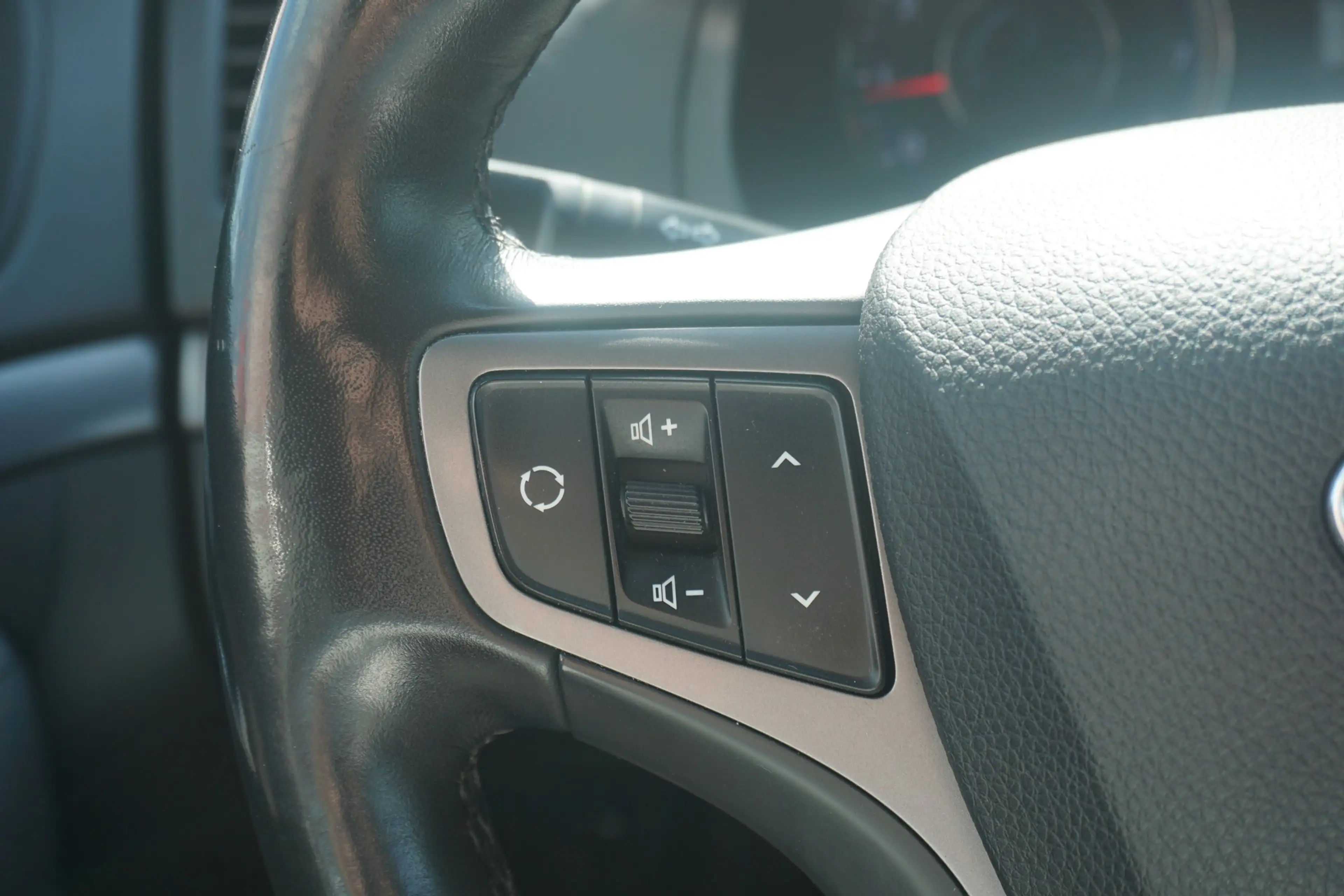 Hyundai i40 Kombi 1.6 GDI Space Blue Navi Kamera — photo 21