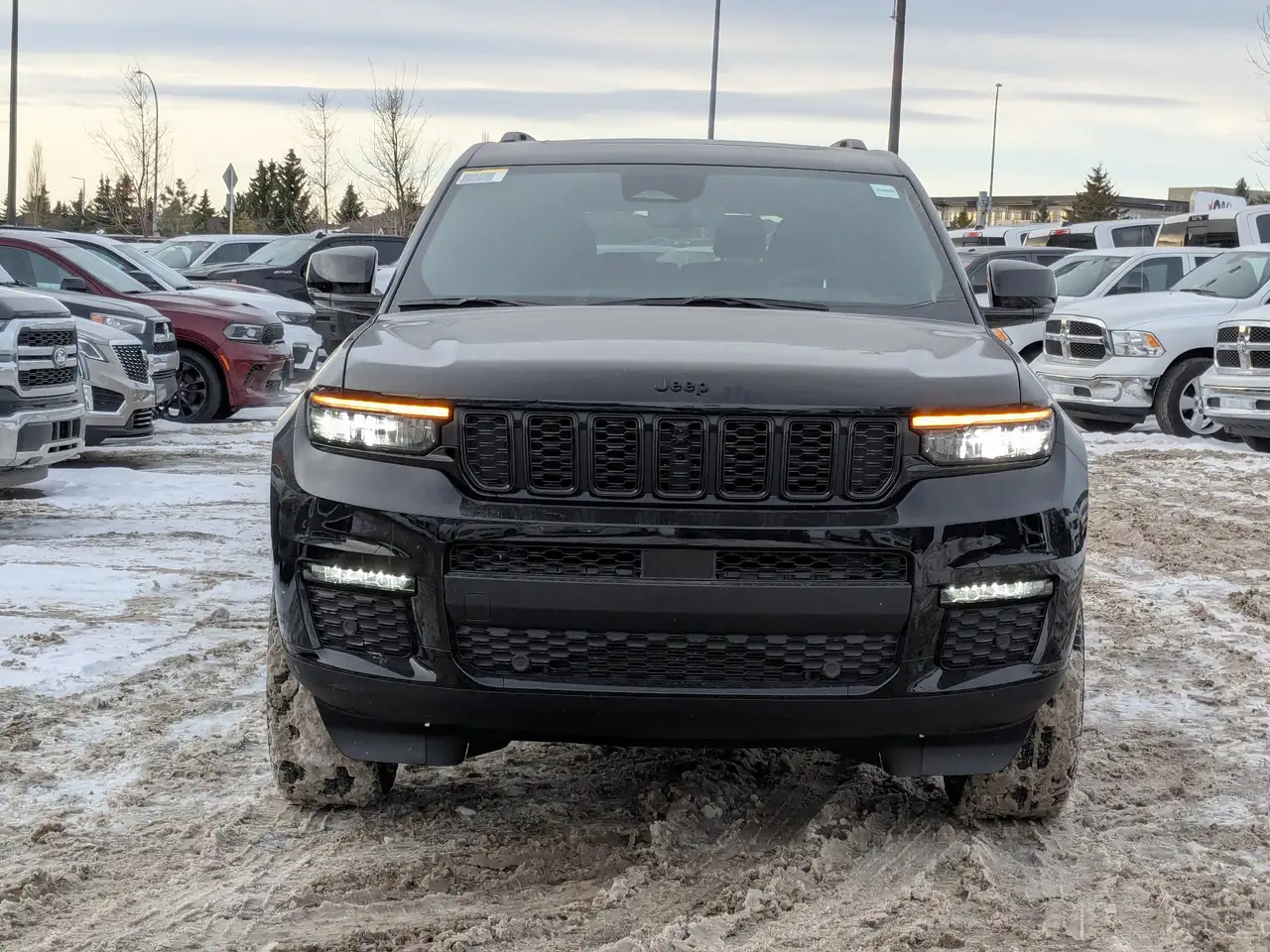 Jeep Grand Cherokee снимка Jeep Grand Cherokee