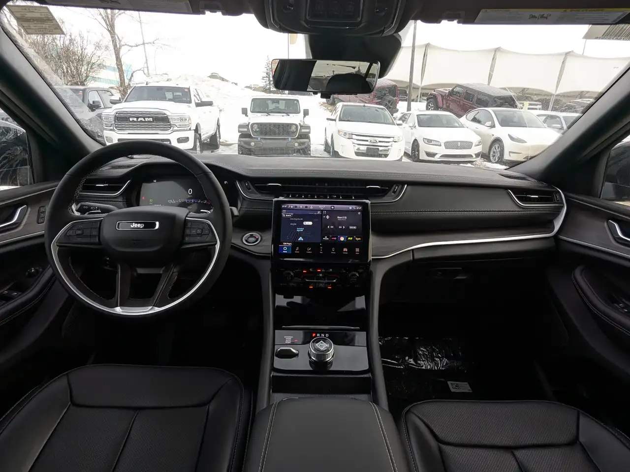 Jeep Grand Cherokee снимка Jeep Grand Cherokee
