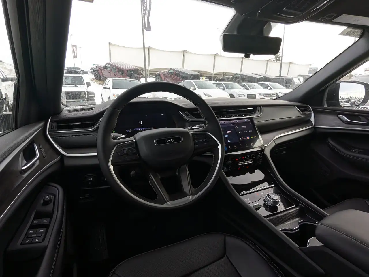 Jeep Grand Cherokee снимка Jeep Grand Cherokee