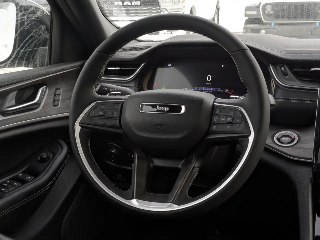 Jeep Grand Cherokee снимка Jeep Grand Cherokee