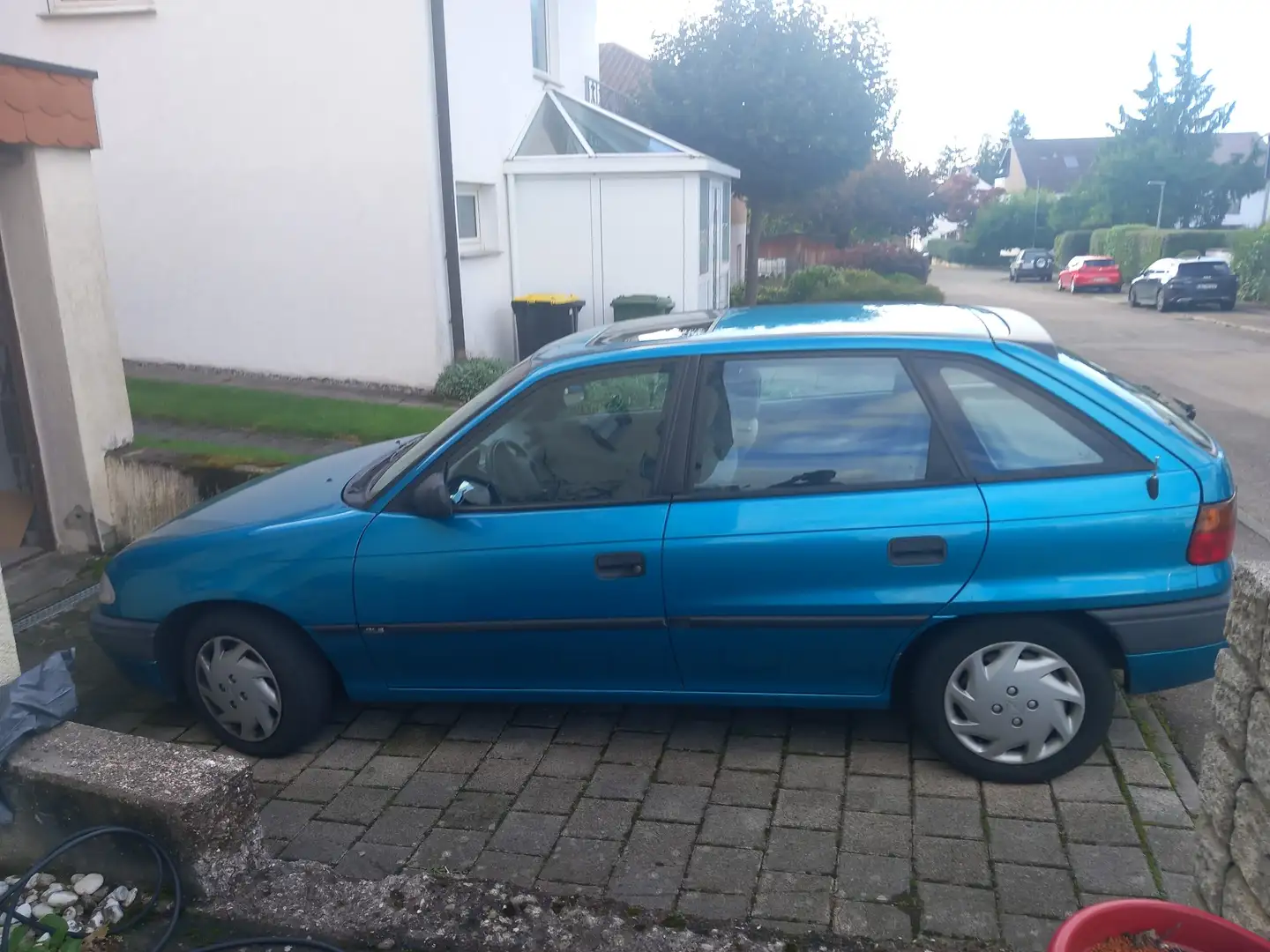 Opel Astra Astra -F-CC.GLS. Niebieski - 2