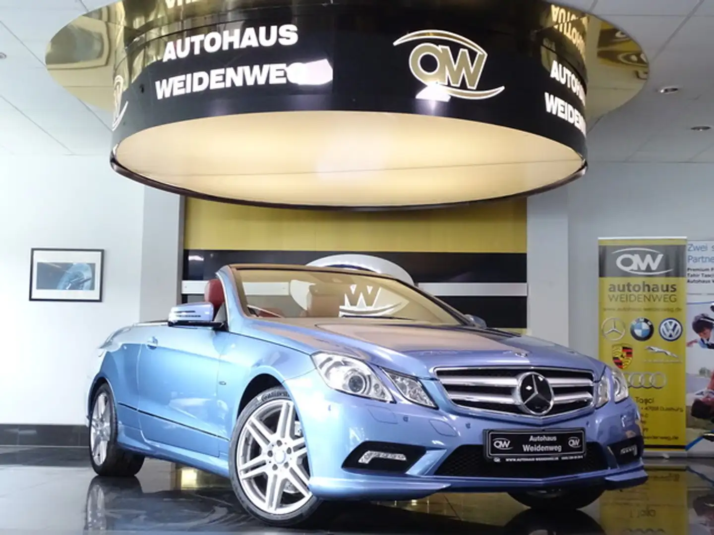 Mercedes-Benz E 350 CGI Cabrio AMG Leder Navi H&K erst 60000KM Bleu - 2