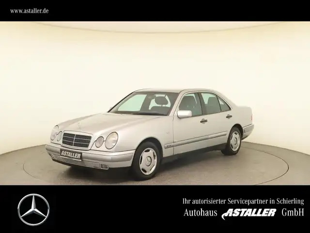 Mercedes-Benz E 290 Turbodiesel Classic Klimaautom+Heckrollo