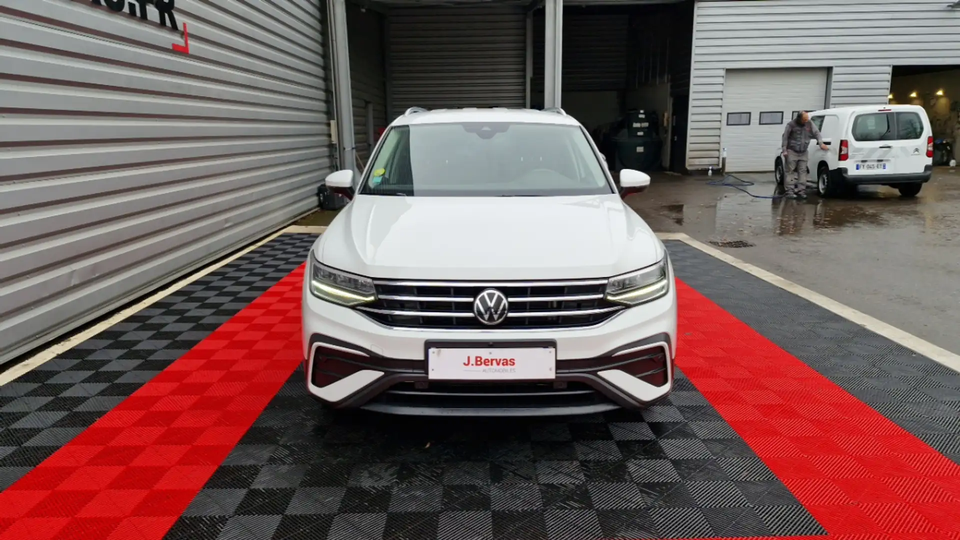 Volkswagen Tiguan Allspace 2.0 TDI 150 DSG7 Life Business Blanc - 2