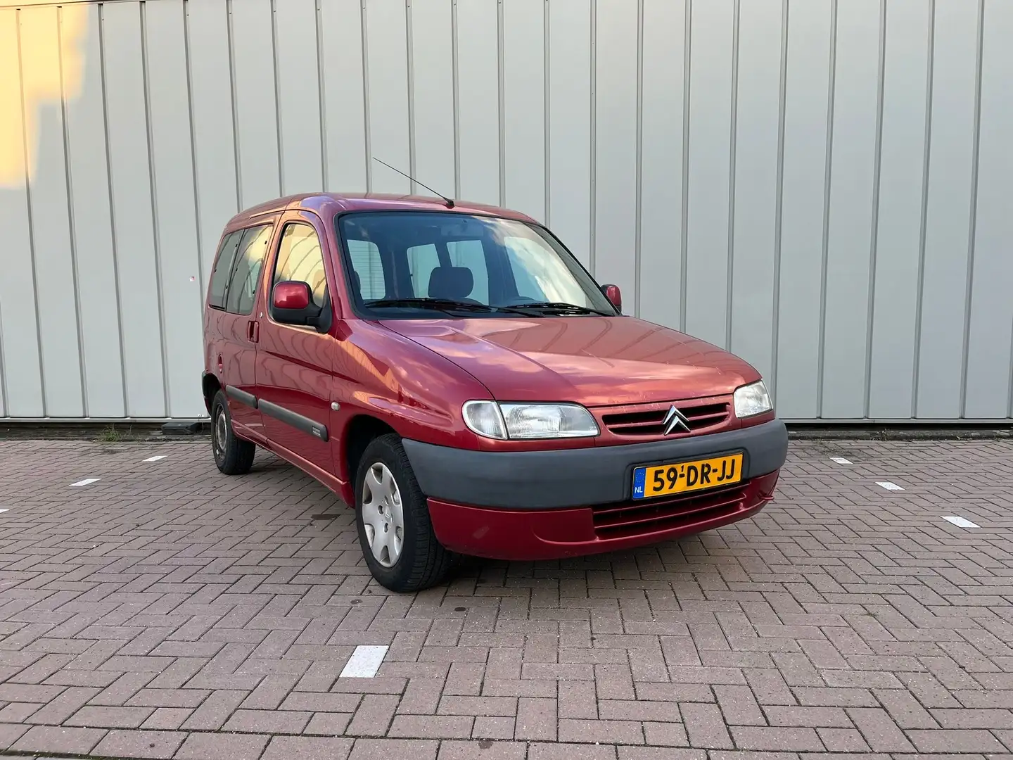Citroen Berlingo 1.8i SX Rood - 2