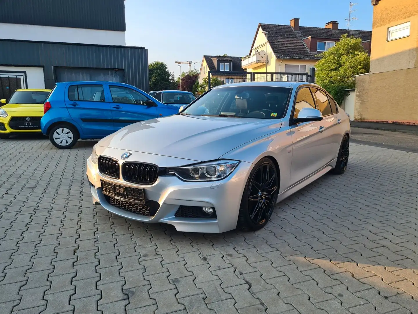 BMW 335 Baureihe 3 Lim. 335 d xDrive Срібний - 1