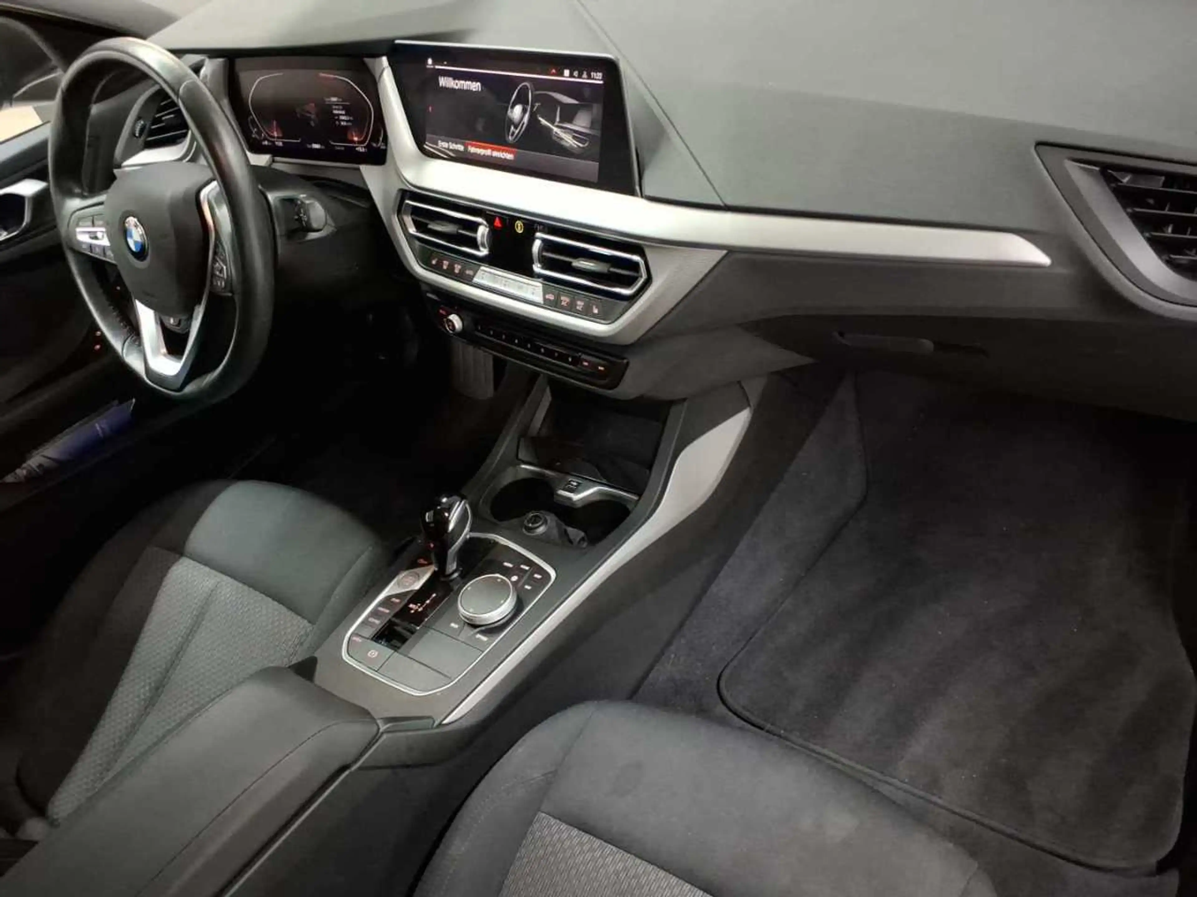 BMW 118 118i Aut. Advantage Navi SHZ LED — photo 9