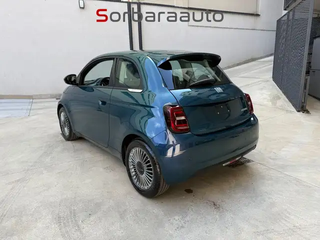 Fiat 500 view 3