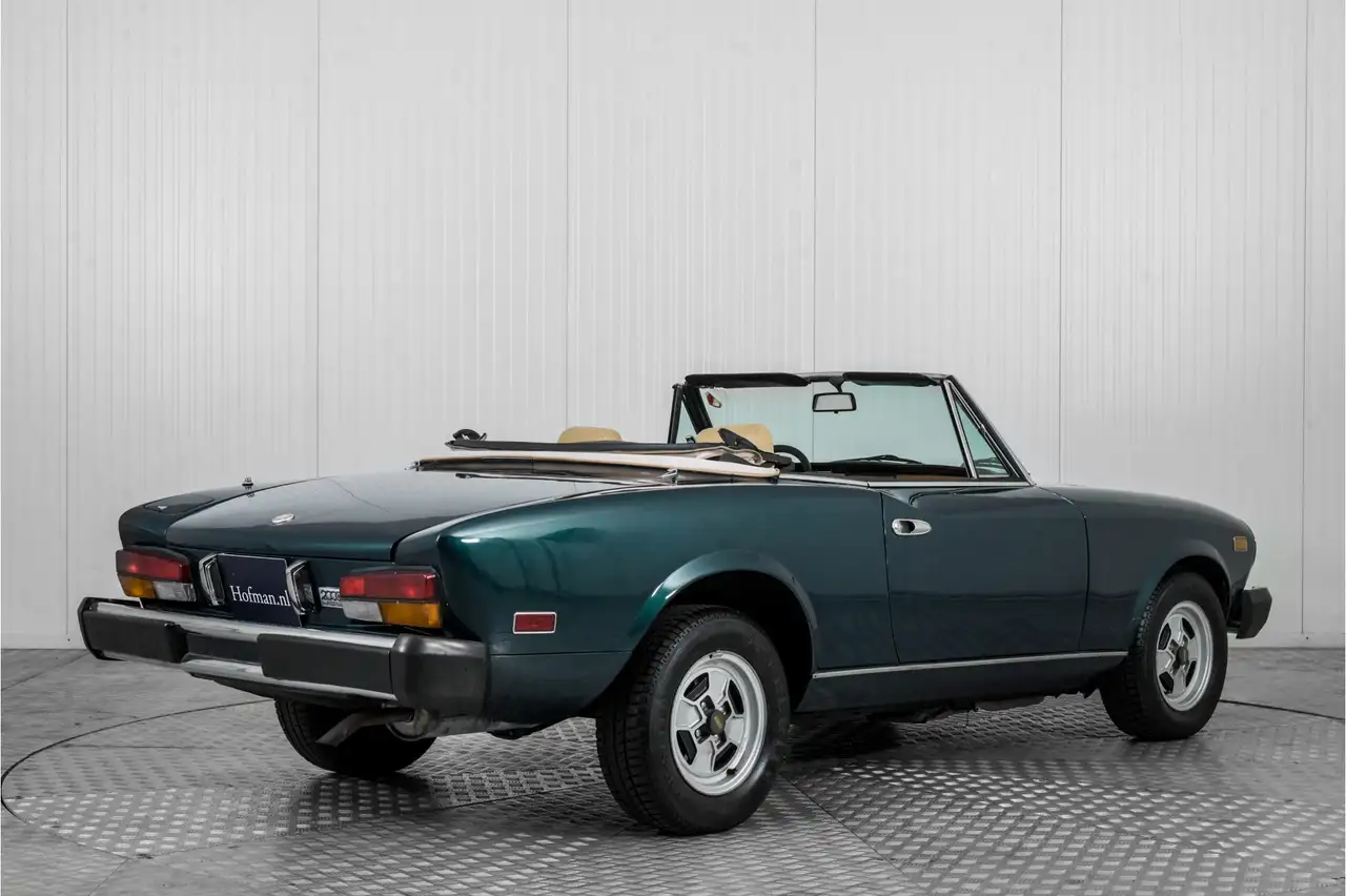 Fiat 124 Spider 2000 ., foto 2