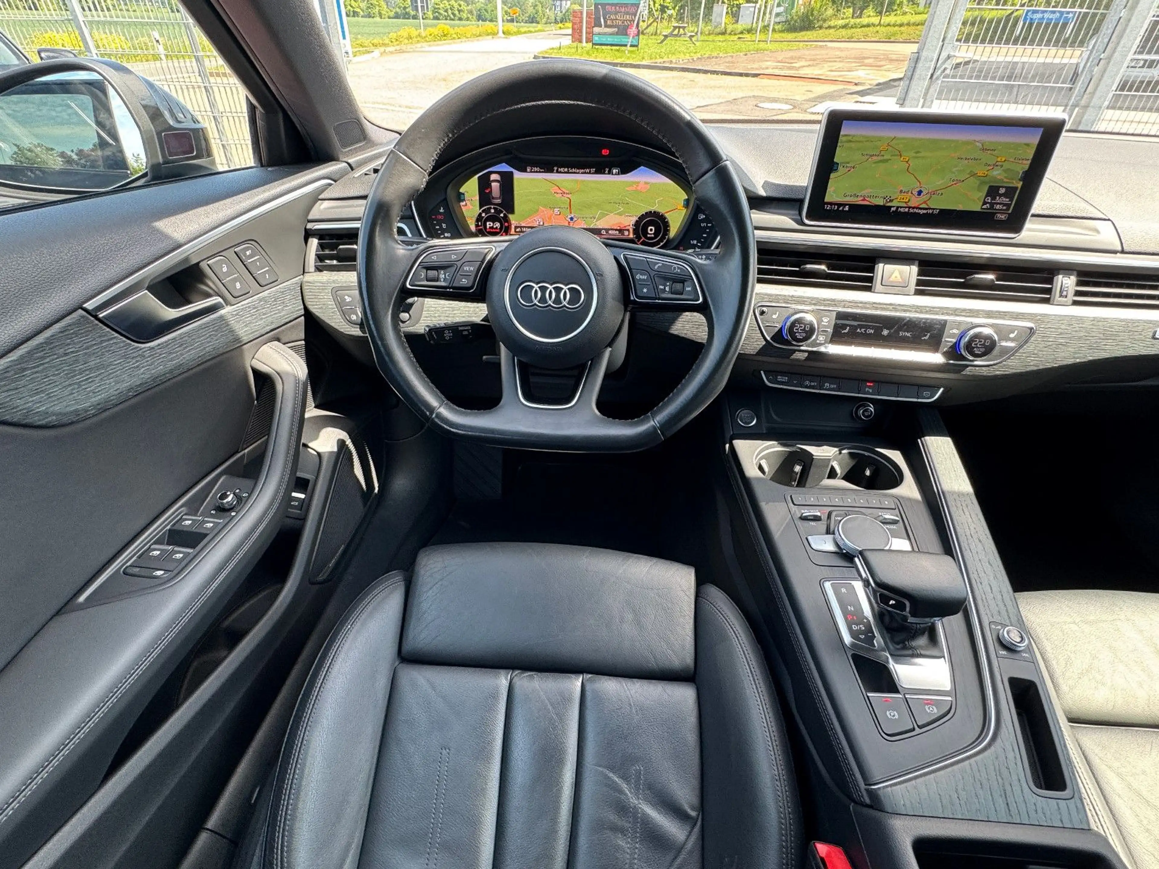 Audi A4 3x S-Line sport Pano Navi Led Acc Tmp Kamera — photo 16