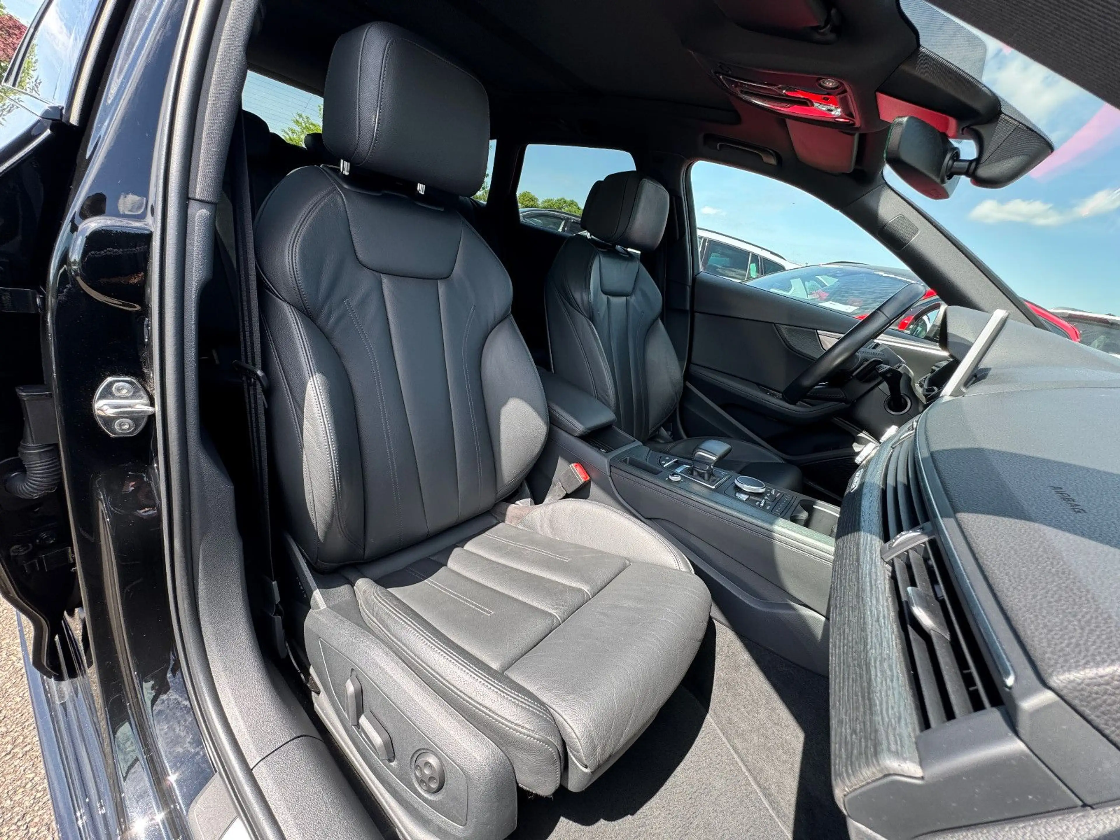 Audi A4 3x S-Line sport Pano Navi Led Acc Tmp Kamera — photo 19