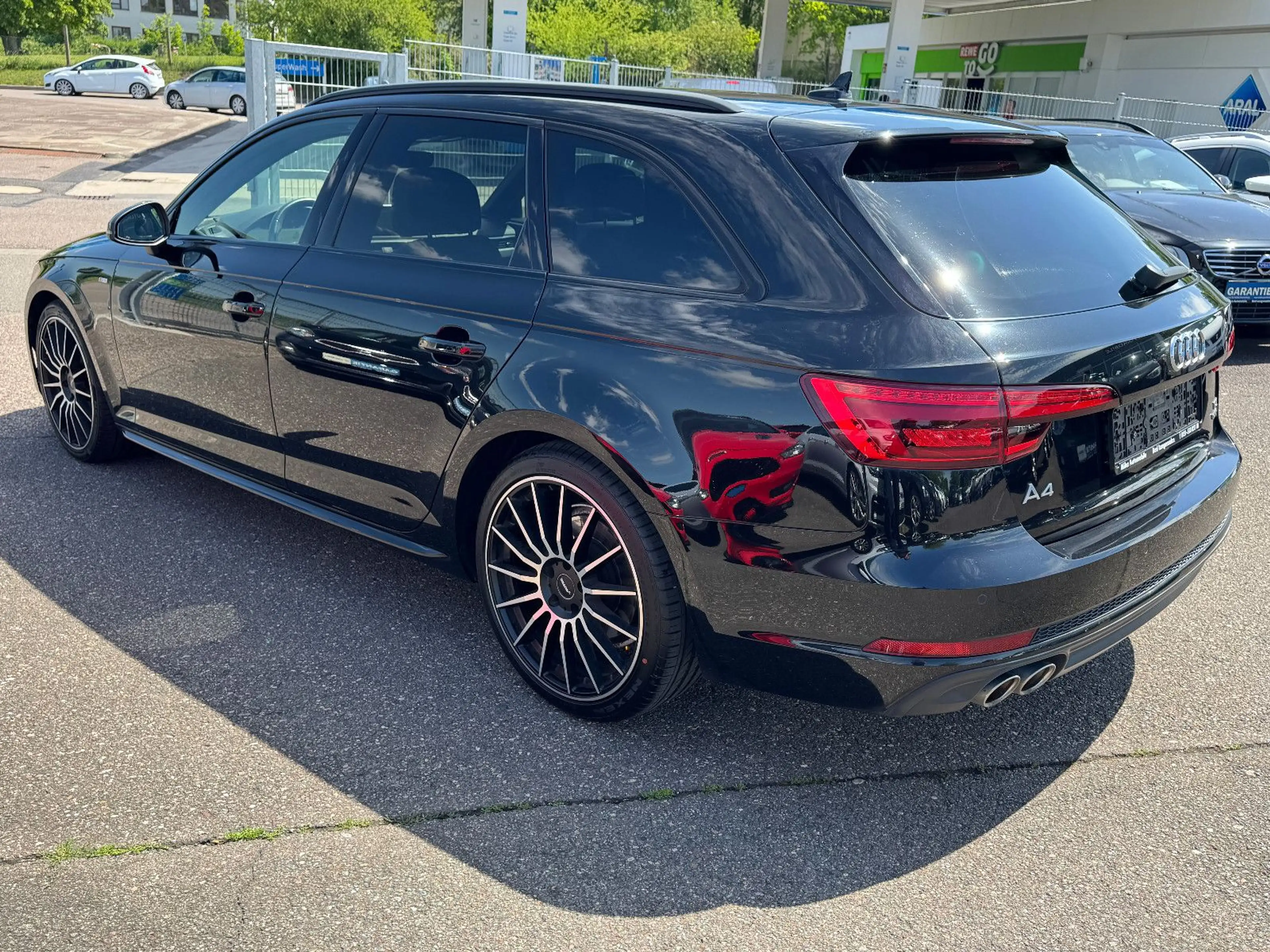 Audi A4 3x S-Line sport Pano Navi Led Acc Tmp Kamera — photo 4