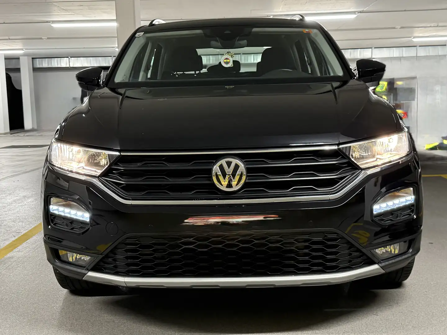 Volkswagen T-Roc 1,6 TDI SCR Schwarz - 1
