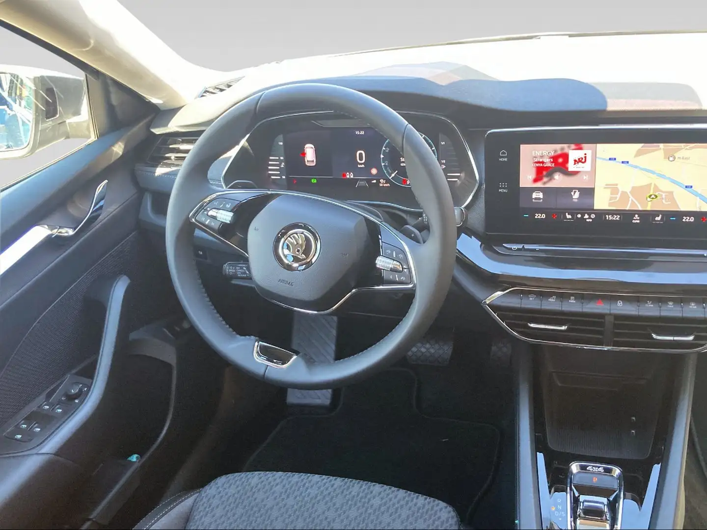 Skoda Octavia 4x4 Style TDI DSG Grijs - 2