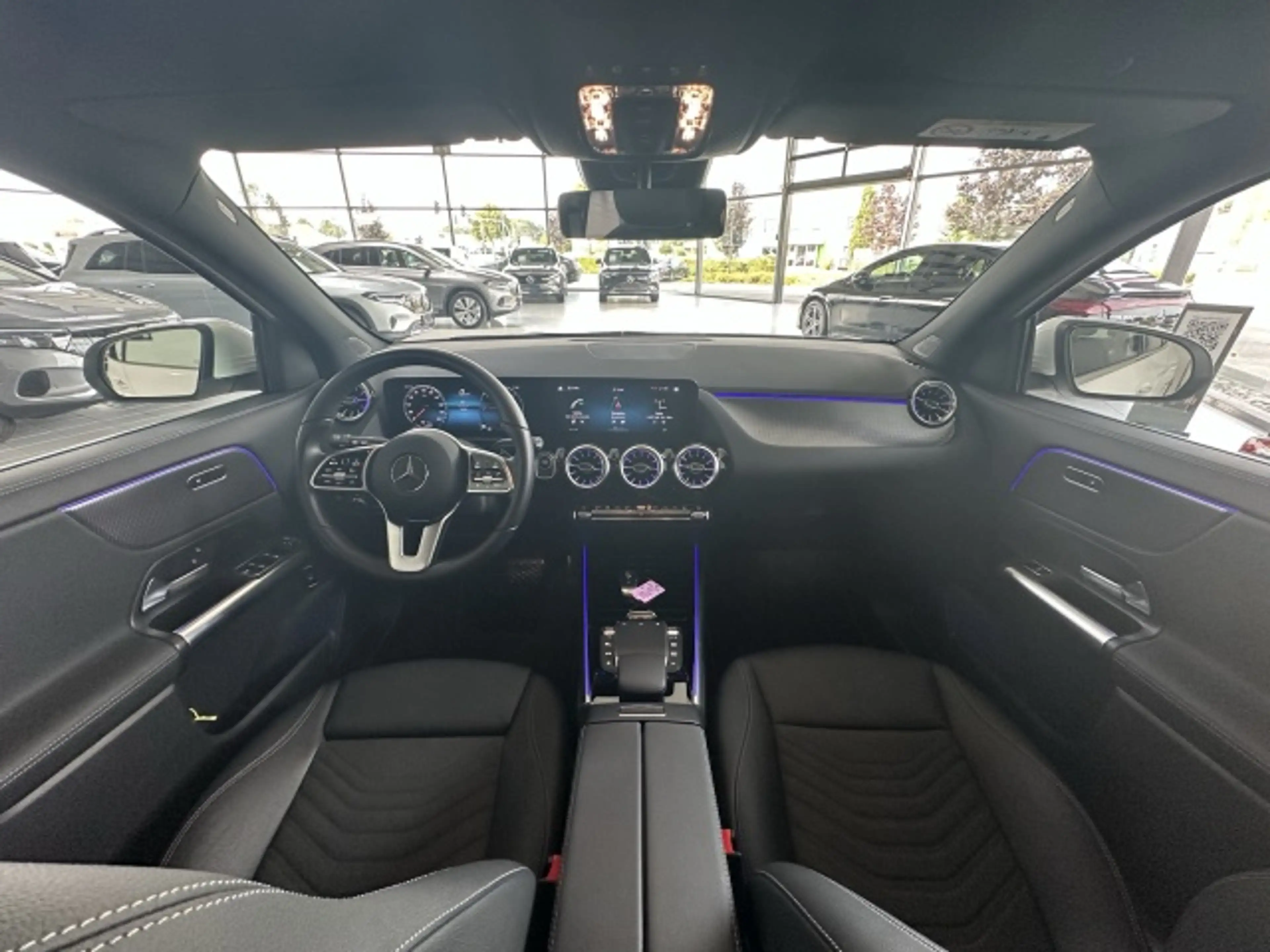 Mercedes-Benz EQA 250 EQA 250 Progressive AHK+TOTWINKEL+PANO+RFK+LED — photo 13