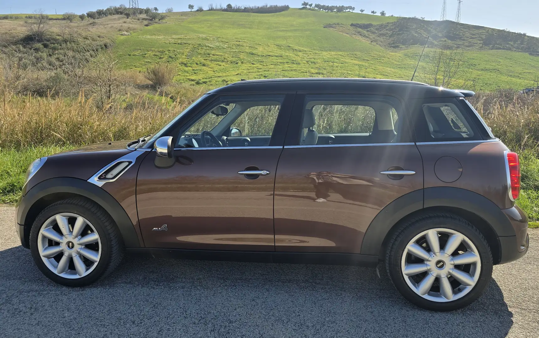 MINI John Cooper Works Countryman SD ALL4 Automatica Bronce - 1