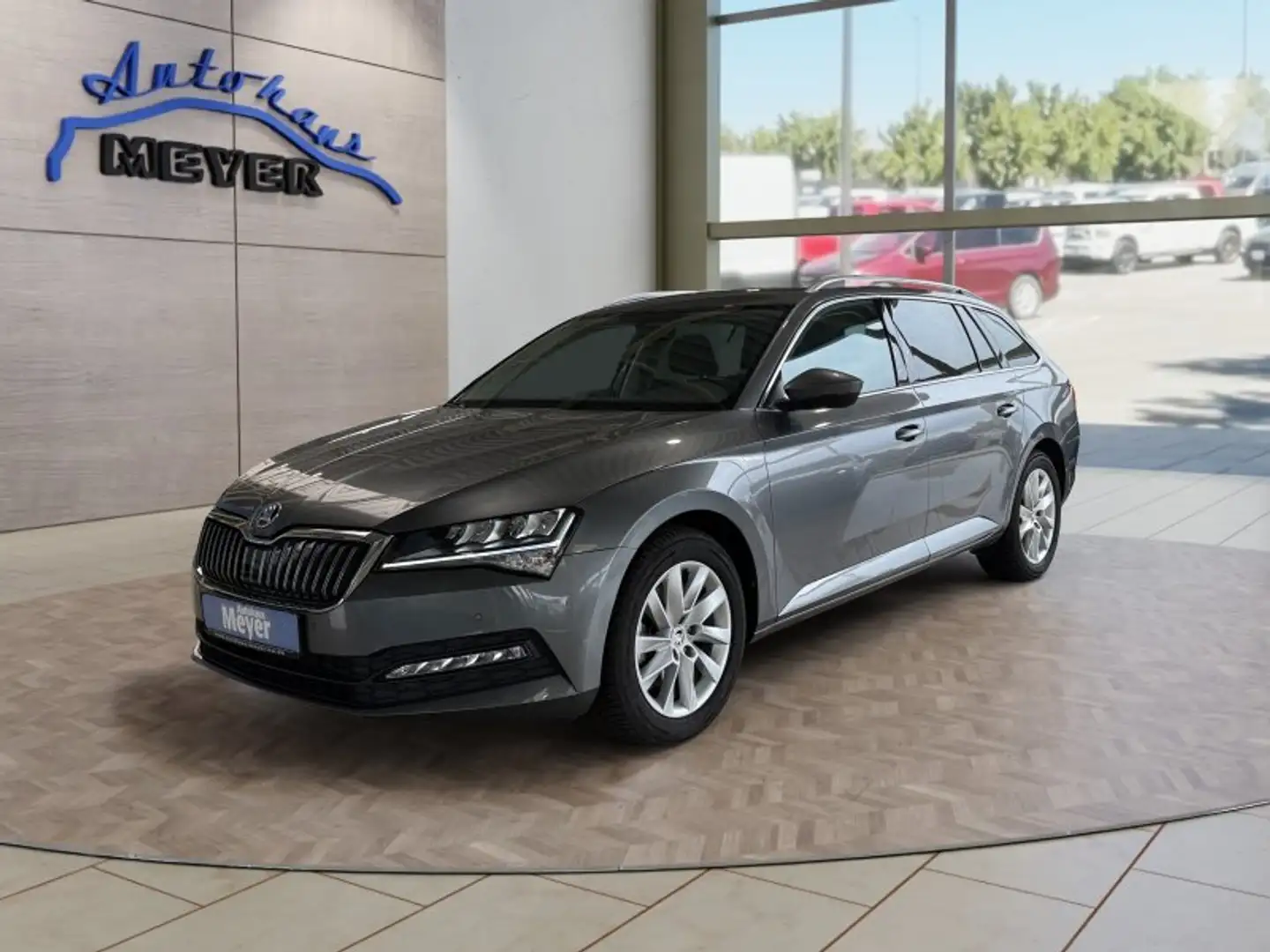 Skoda Superb Combi 1,5TSI DSG Navi/Kamera/el.Klappe/Kessy Серый - 1