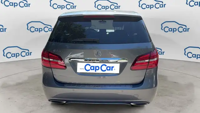 Mercedes-Benz Unknown Model view 3