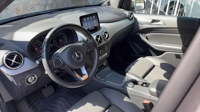 Mercedes-Benz Unknown Model view 8