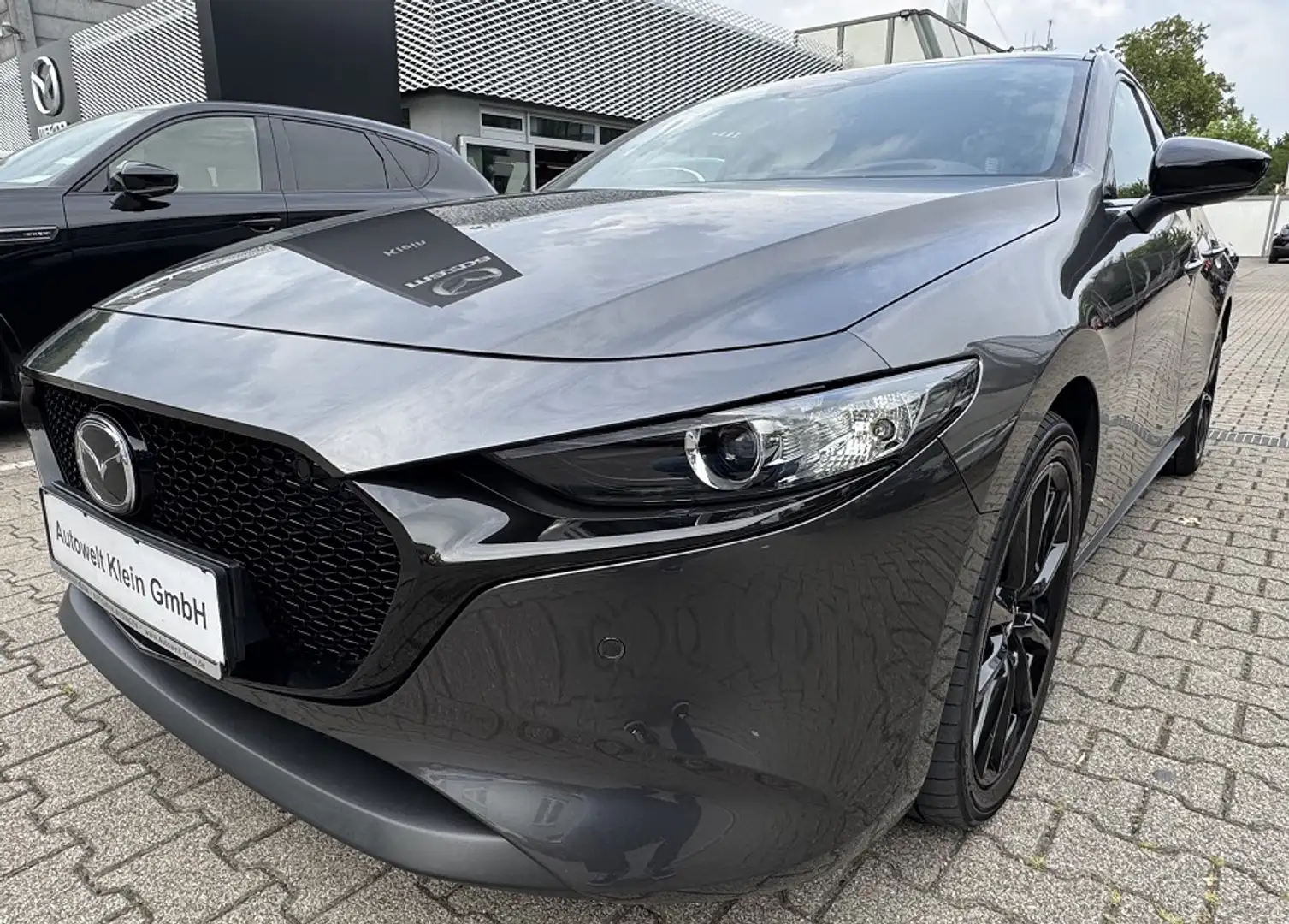 Mazda 3 2.0L e-SKYACTIV G 122ps 6AT FWD Homura Grau - 1