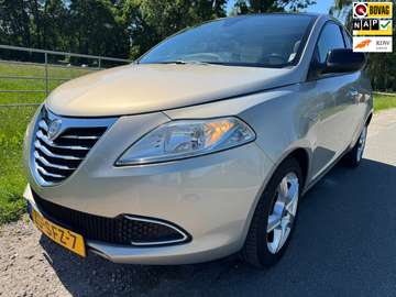 0.9 TwinAir Silver AUTOMAAT met schuifdak, leder e
