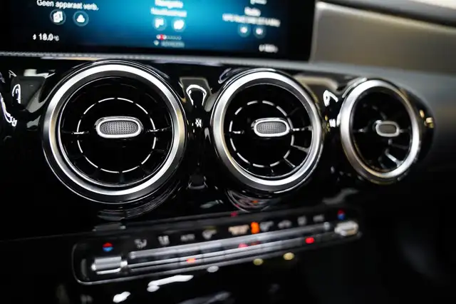 Mercedes-Benz Cla Class view 22