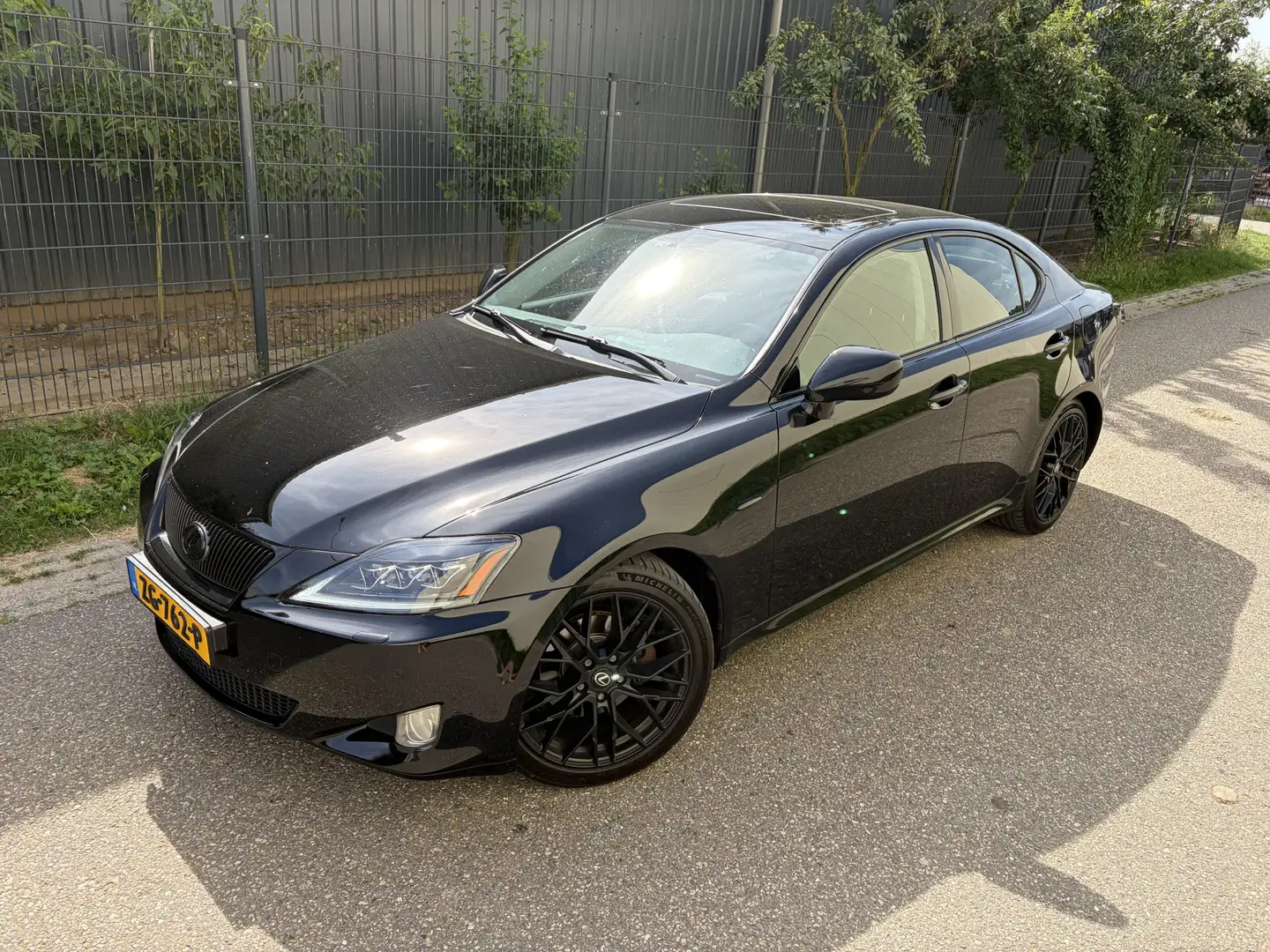 Lexus IS 250 Executive / AUTOMAAT / NAVI / CRUISE / LEER / SCHU Schwarz - 2