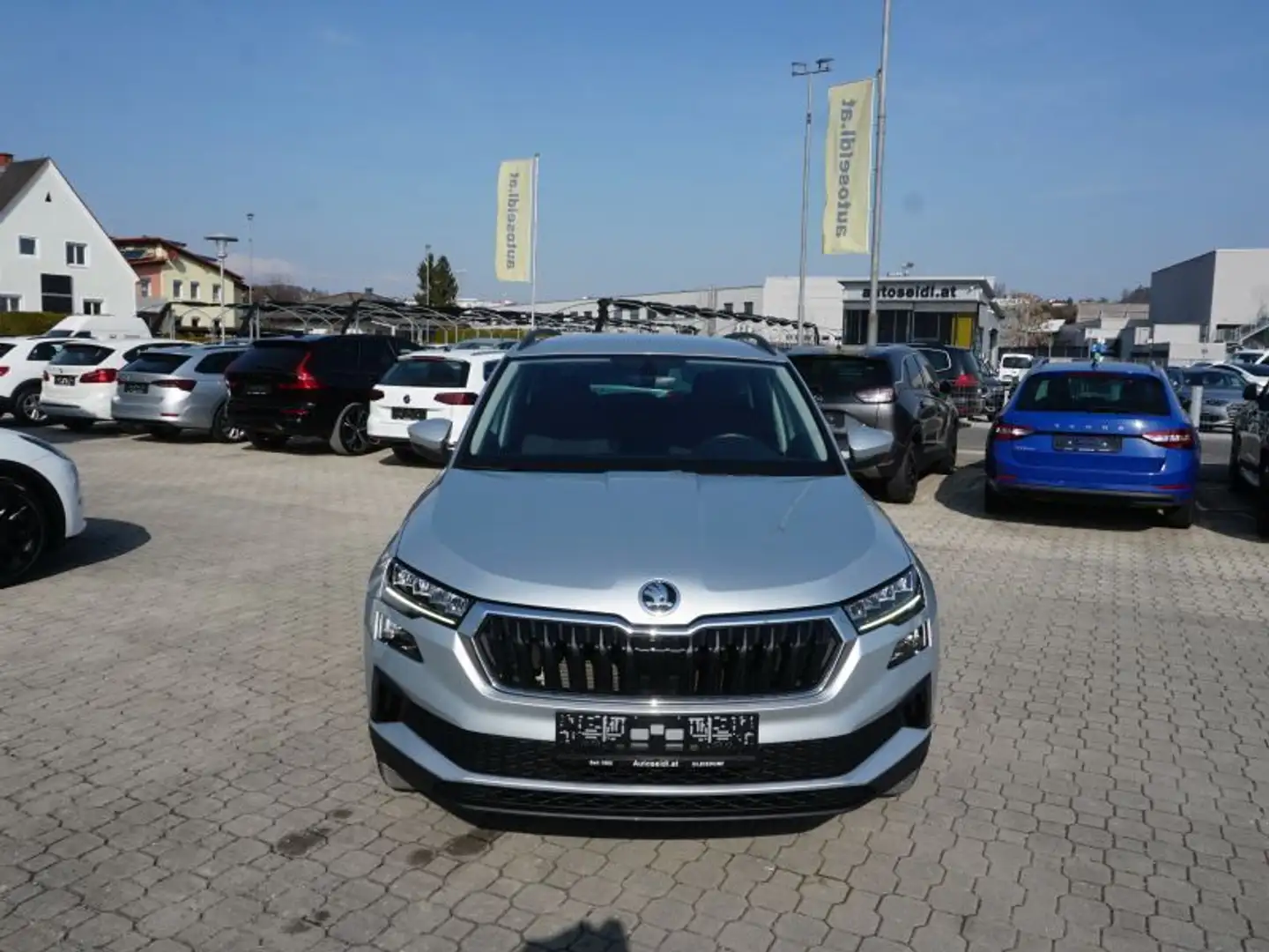Skoda Karoq 2,0 TDI DSG Ambition *2023er!+VIRTUAL+LED* Silber - 2