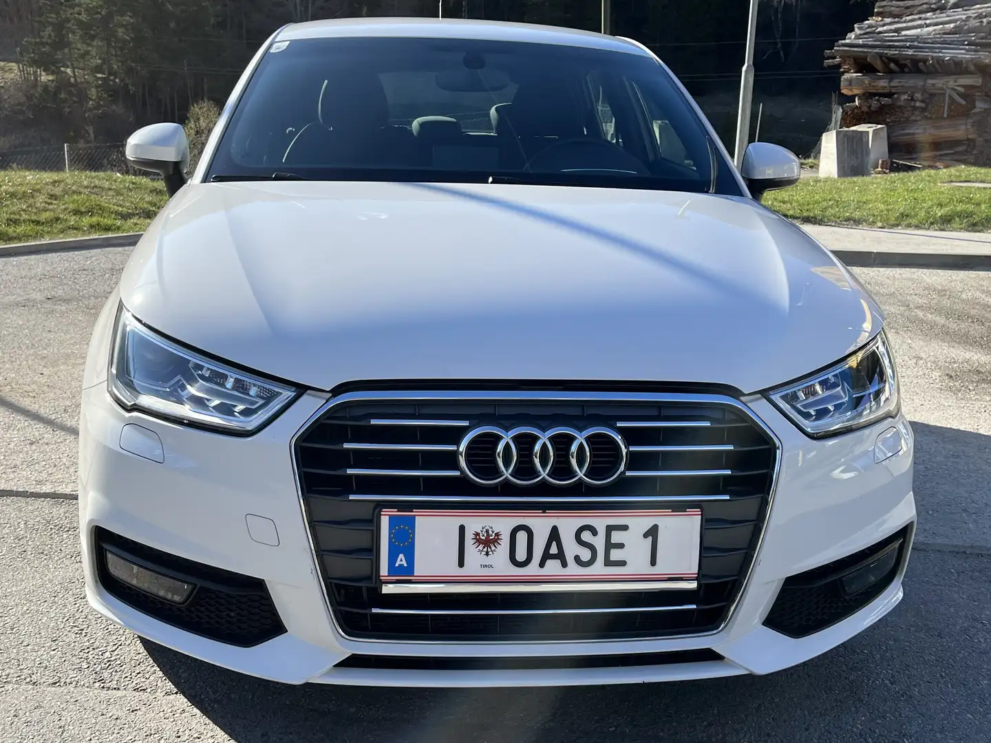 Audi A1 A1 SB 1,0 TFSI intense intense Weiß - 2